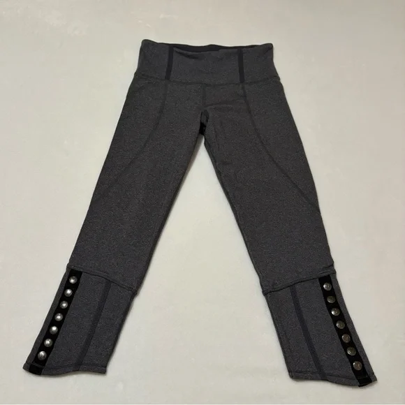 lululemon Snap Me Up Crop Side Button Athletic Leggings Size 4 Rare EUC - Picture 4 of 14